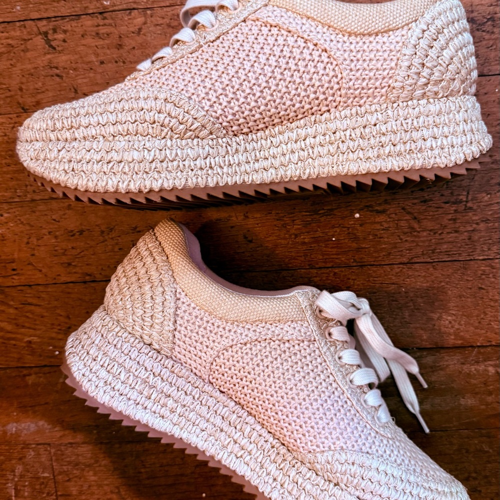 Dulce Vita Shyloh Raffia Designer Platform Sneakers